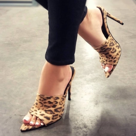 Baddie bae Leopard Mules - Picture 4 of 5